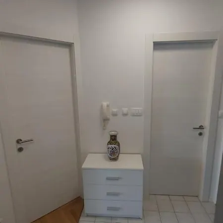 Farfalla Apartman *